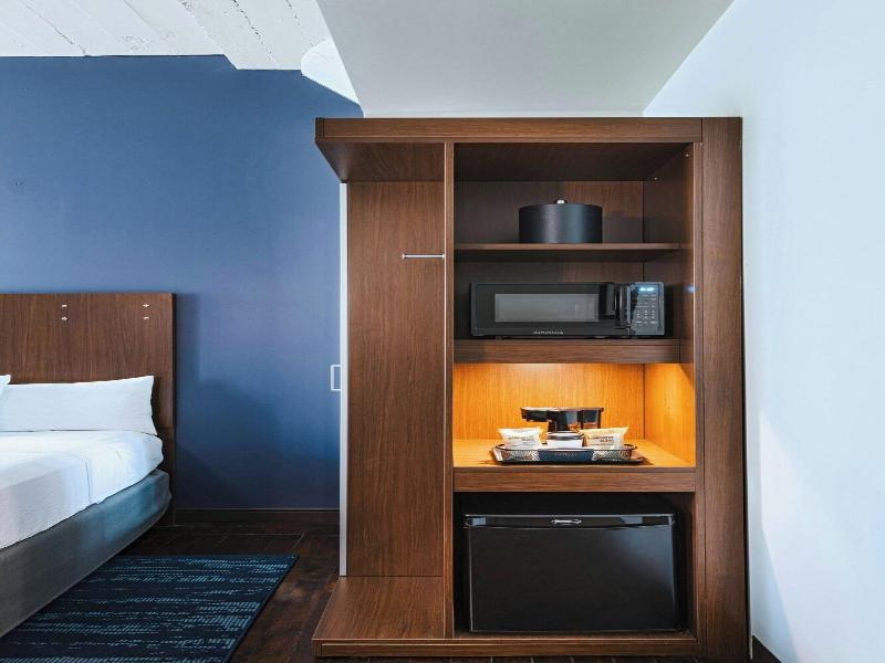 Fairfield Inn & Suites Dallas Downtown image