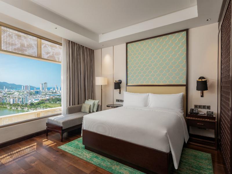 Hilton Da Nang image