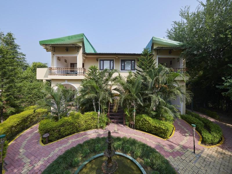 Acorn Hideaway Resort & Spa