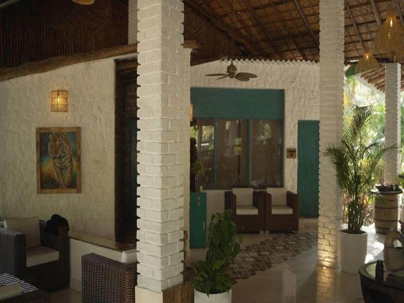 Acorn Hideaway Resort & Spa