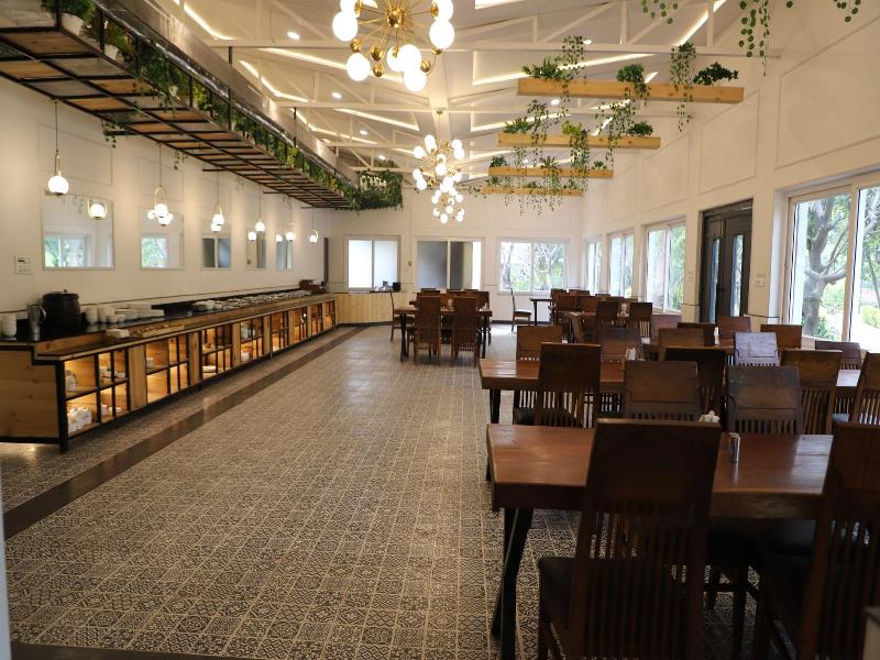 Acorn Hideaway Resort & Spa