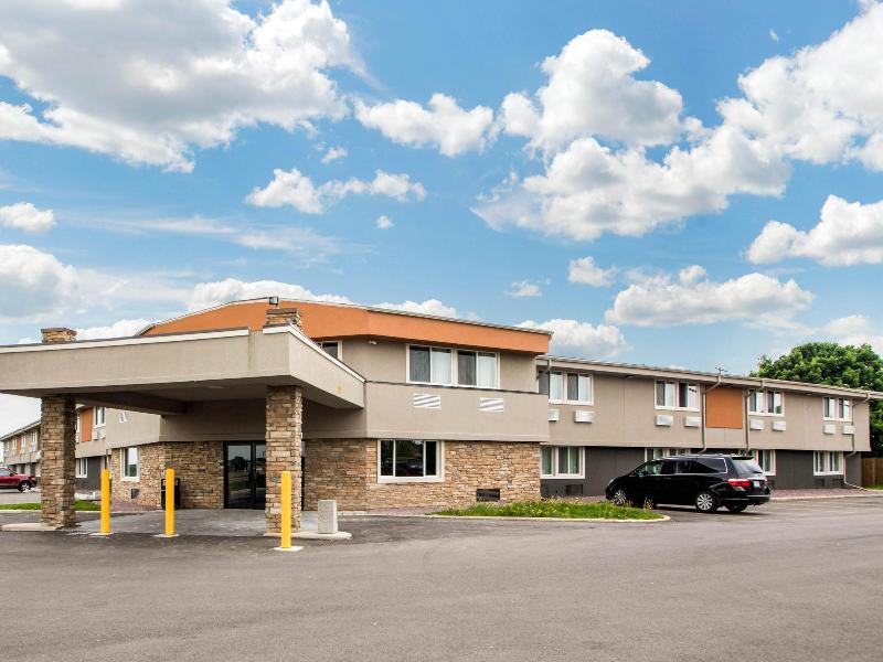 Quality Inn Madison West image
