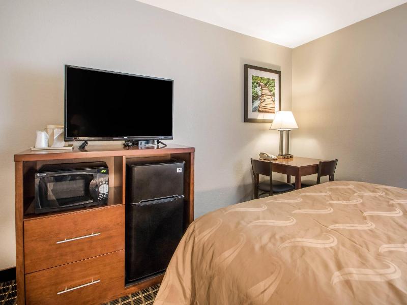 Quality Inn Madison West image