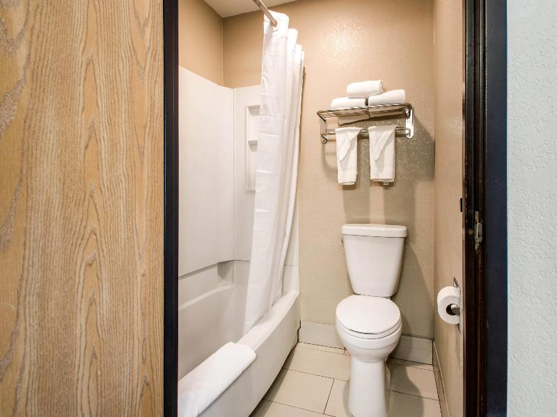 Quality Inn Madison West image