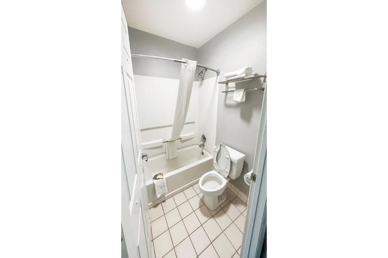 Executive Inn Ridgeway I-77 image