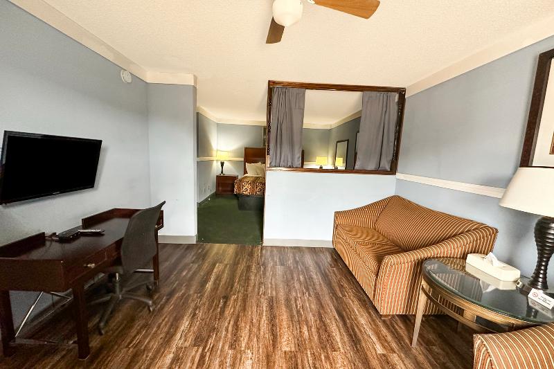 Executive Inn Ridgeway I-77 image