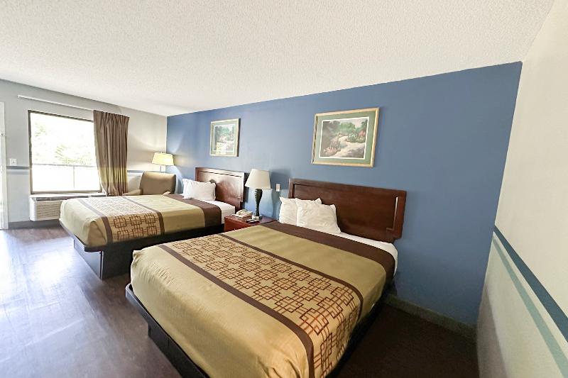 Executive Inn Ridgeway I-77 image