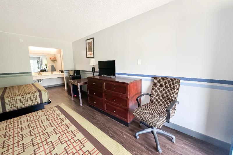Executive Inn Ridgeway I-77 image