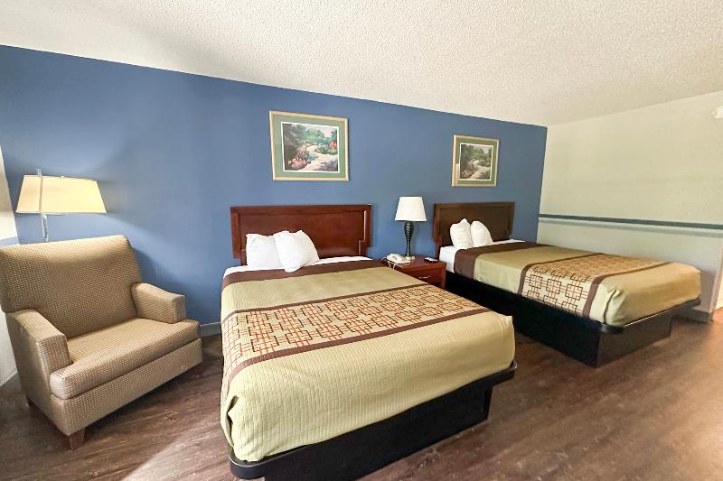 Executive Inn Ridgeway I-77 image