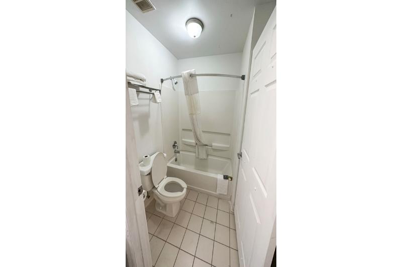 Executive Inn Ridgeway I-77 image
