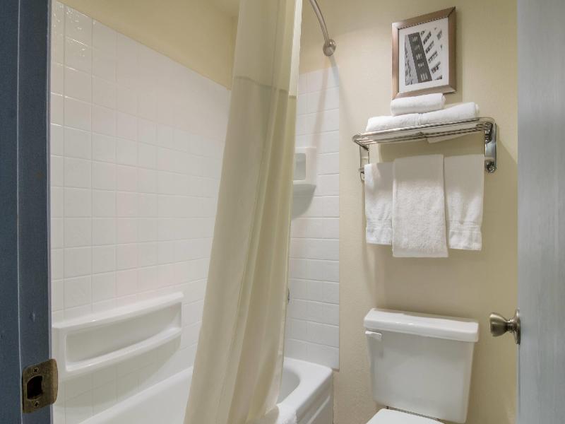 Quality Inn & Suites Silverdale Bangor-Keyport image
