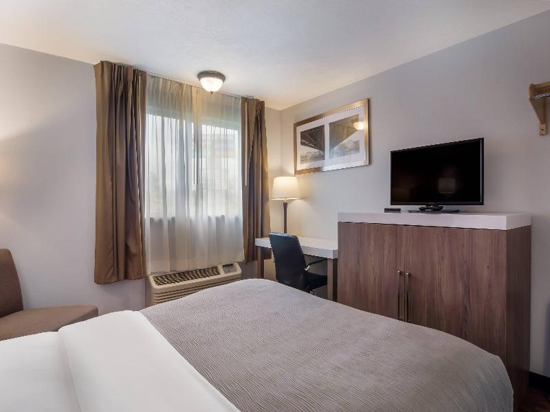 Quality Inn & Suites Silverdale Bangor-Keyport image