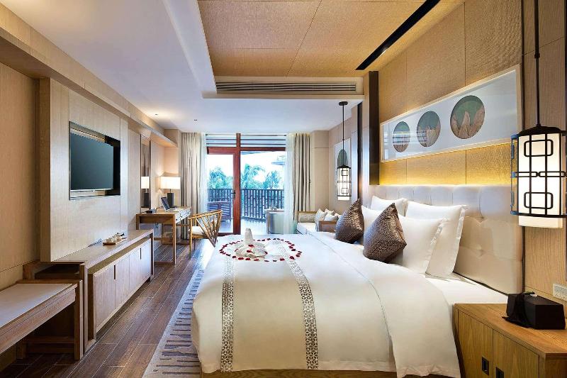 Wyndham Grand Plaza Royale Wenchang image