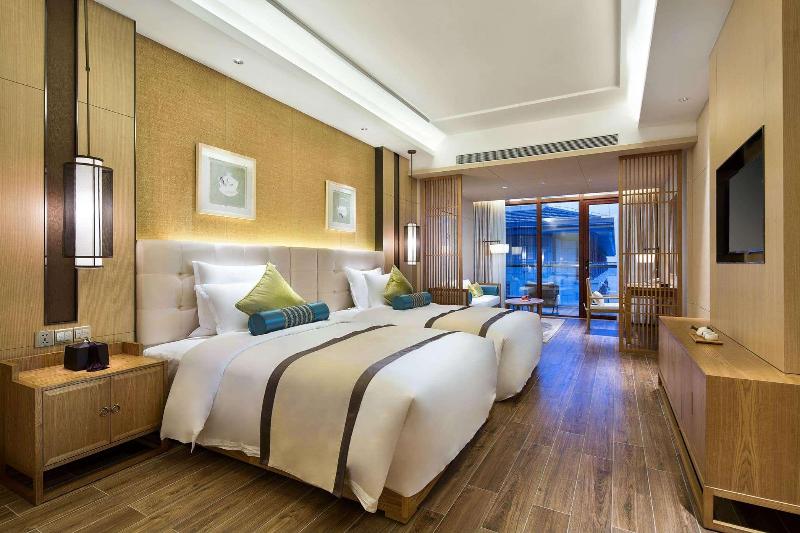 Wyndham Grand Plaza Royale Wenchang image