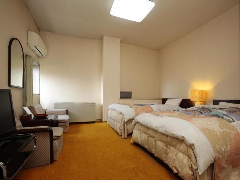 Sanyo Hotel image
