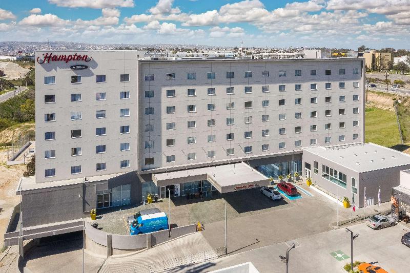 Hampton Inn by Hilton Tijuana image