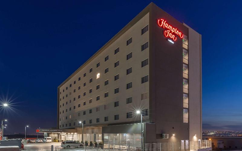 Hampton Inn by Hilton Tijuana image
