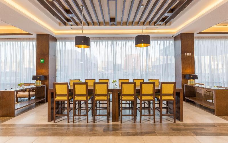 Hampton Inn by Hilton Tijuana image