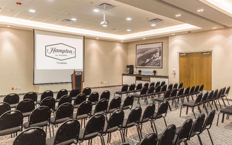 Hampton Inn by Hilton Tijuana image