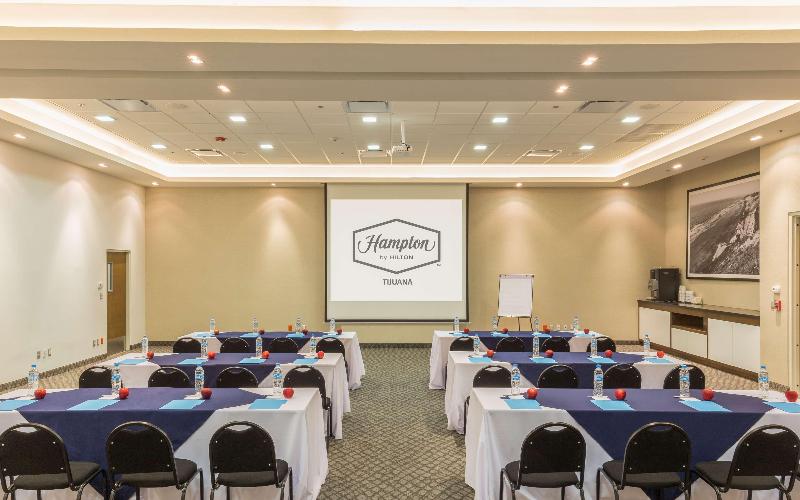 Hampton Inn by Hilton Tijuana image