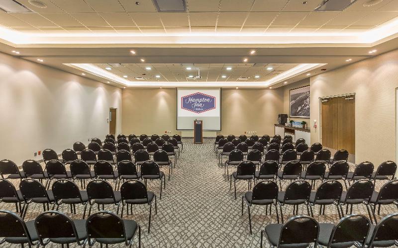 Hampton Inn by Hilton Tijuana image