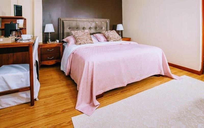 Boutique Castilla De Leon image
