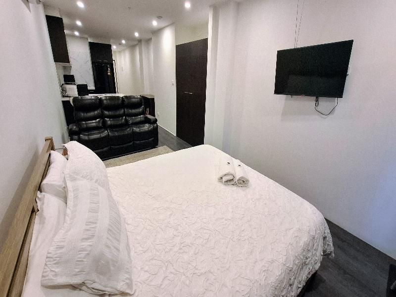 Exodus Dandenong Apartment Hotel image