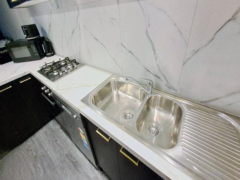 Exodus Dandenong Apartment Hotel image