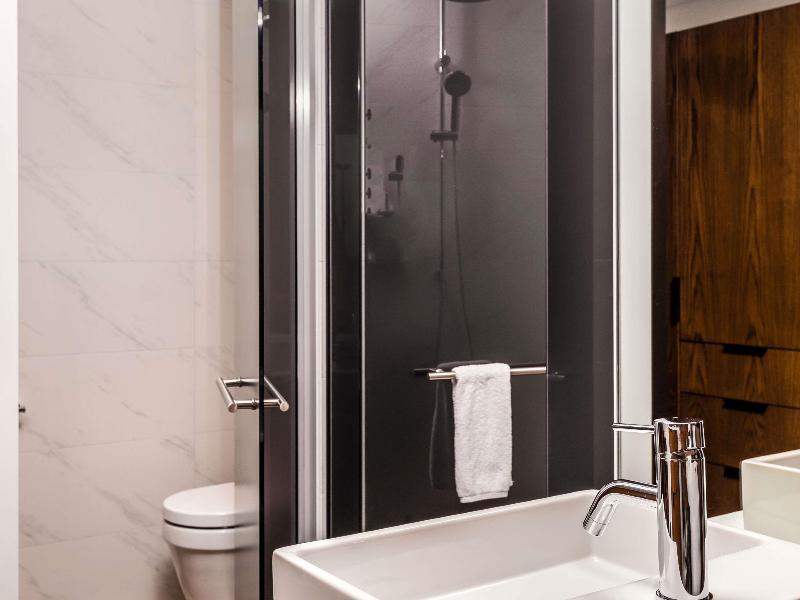 Novotel Christchurch Airport image
