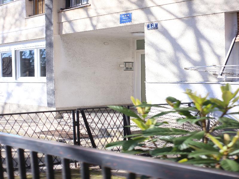 Studio Apartments 4 You In Split image