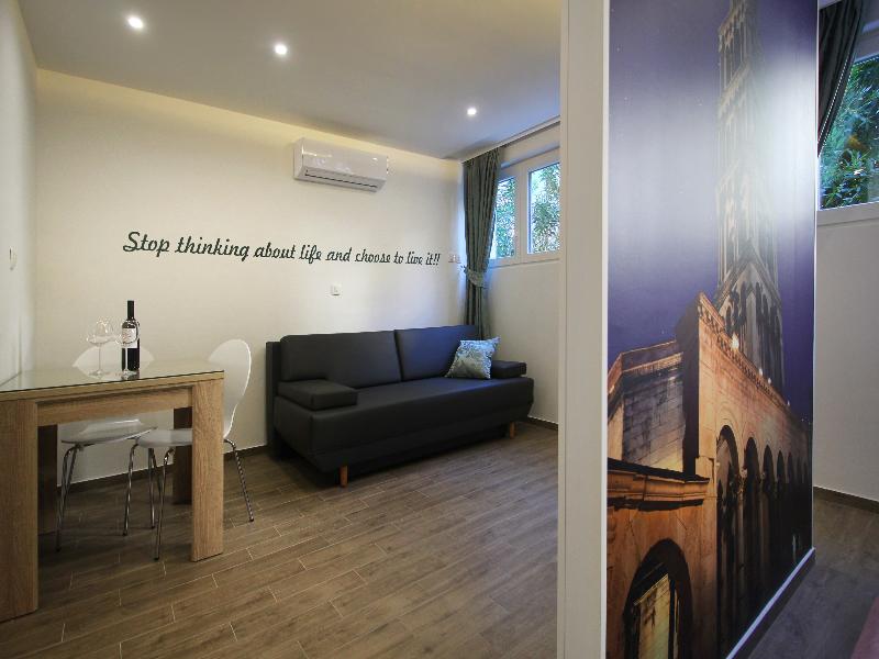 Studio Apartments 4 You In Split image