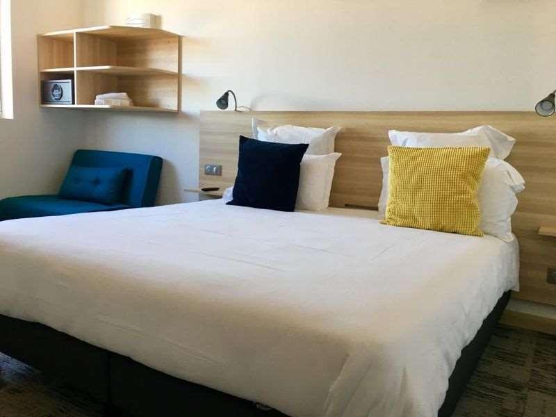 Brit Hotel Martigues image