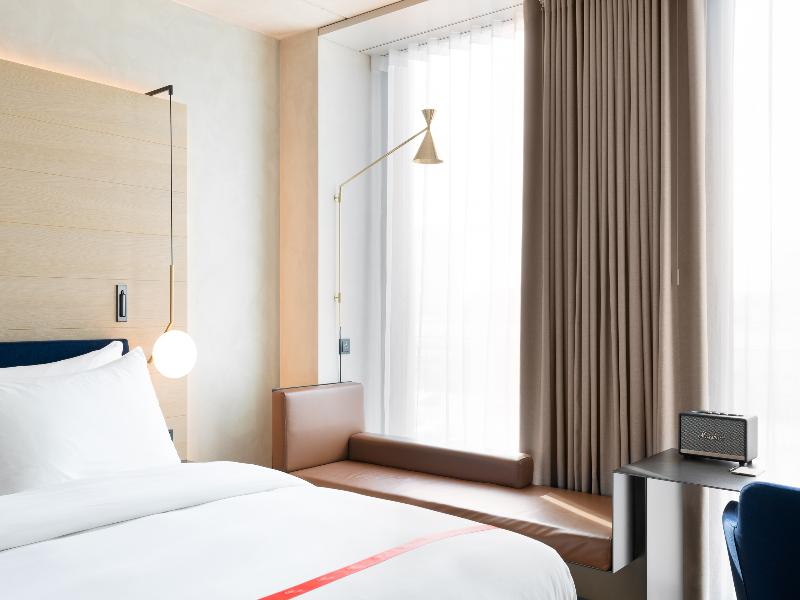 Ruby Emma Hotel Amsterdam by IHG image