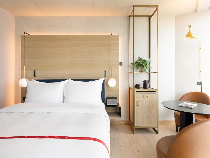 Ruby Emma Hotel Amsterdam by IHG image