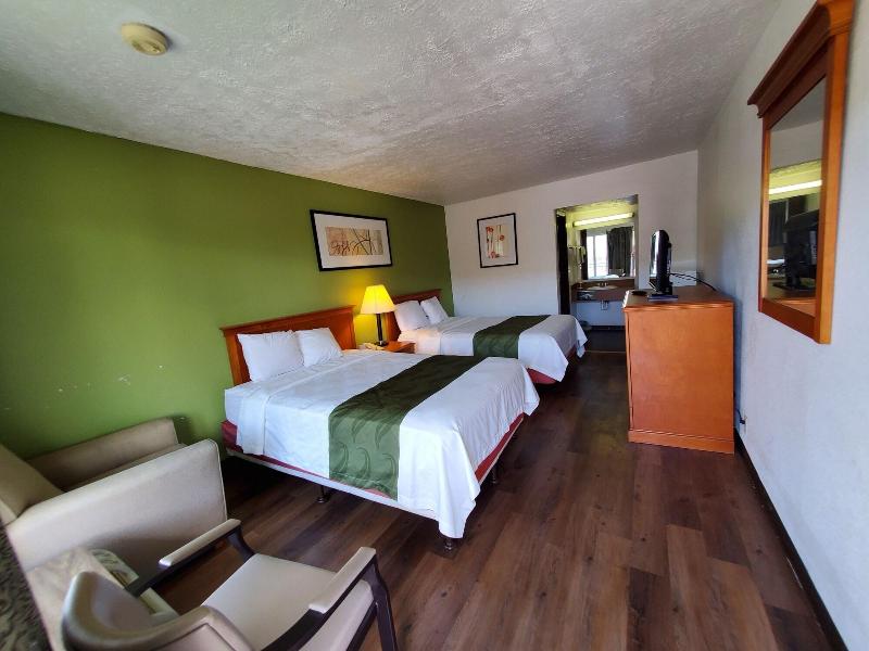 Knights Inn Frankfort — photo 20