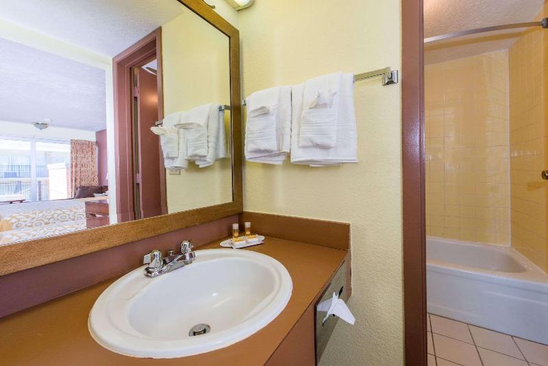 Knights Inn Frankfort 4