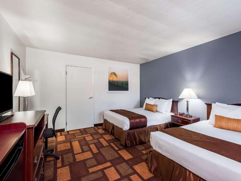 Days Inn & Suites by Wyndham Lodi image