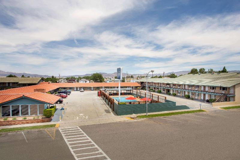 Travelodge By Wyndham Hawthorne image