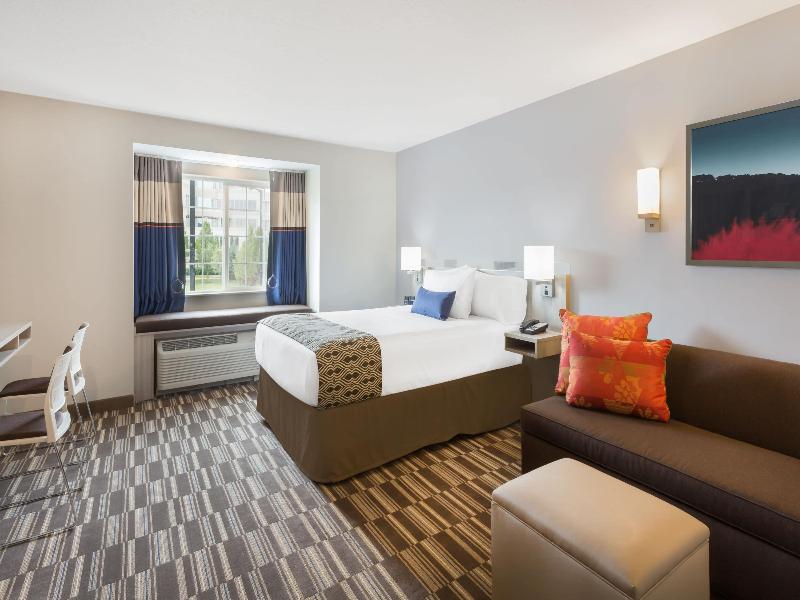 Microtel Inn & Suites By Wyndham Springville/Prov image