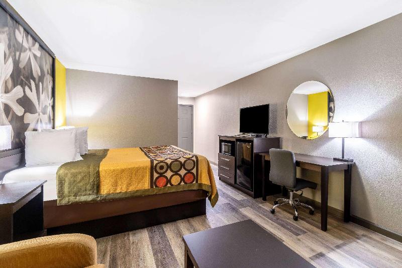 Super 8 by Wyndham Paragould image
