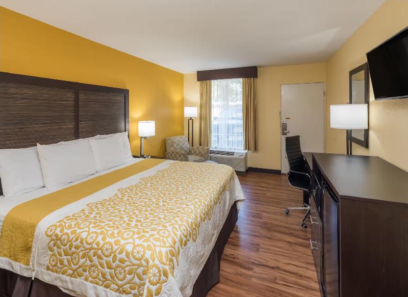 Days Inn by Wyndham Madison image