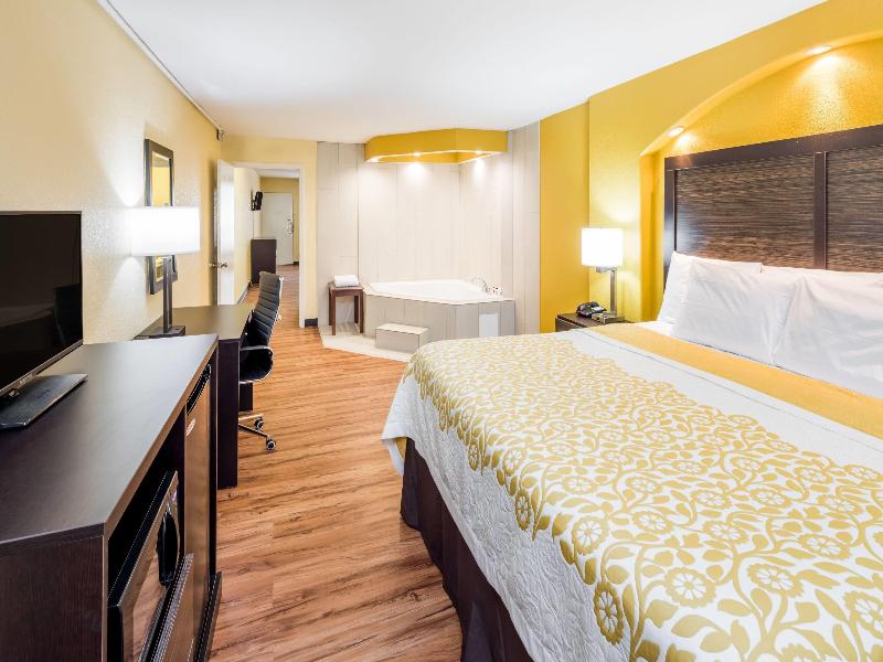 Days Inn by Wyndham Madison image