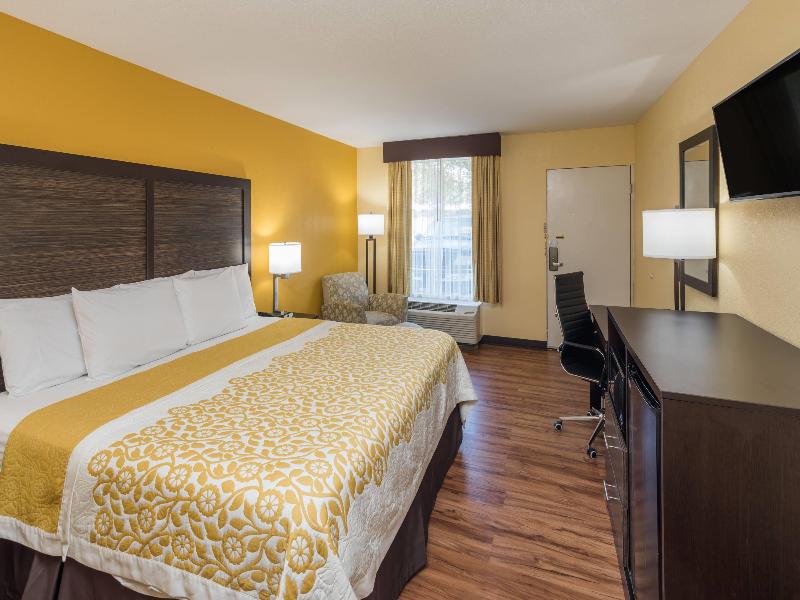 Days Inn by Wyndham Madison image