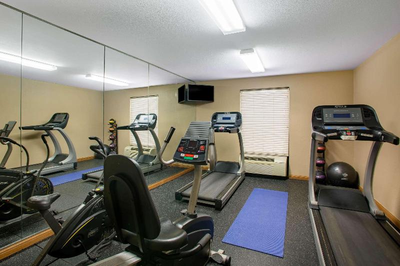 Days Inn & Suites by Wyndham Cuba image