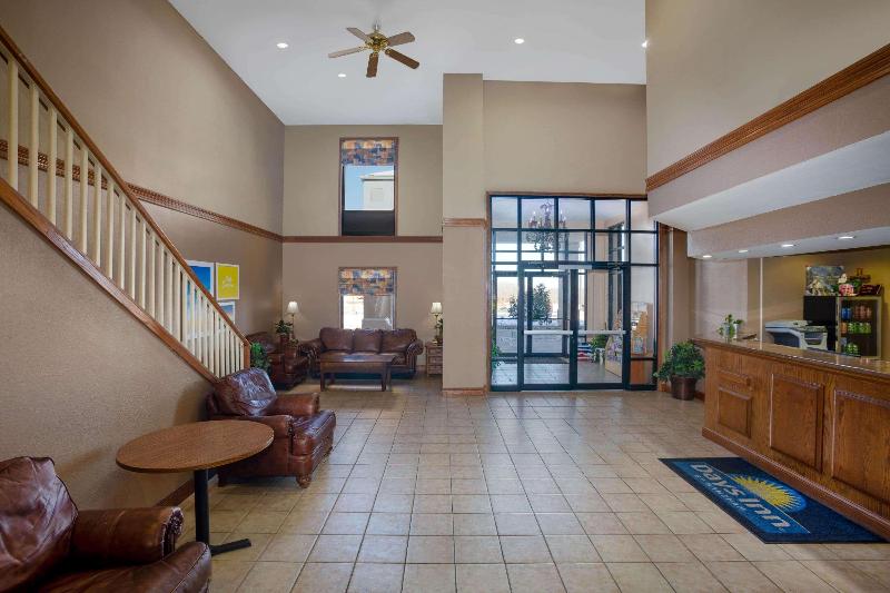Days Inn & Suites by Wyndham Cuba image