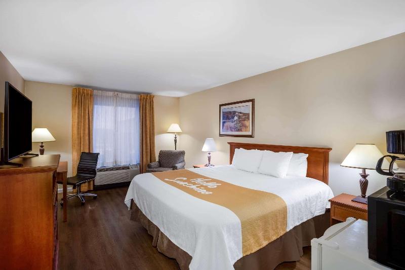 Days Inn & Suites by Wyndham Cuba image