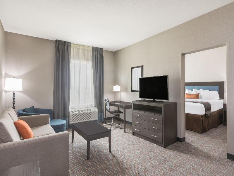Wingate By Wyndham Lubbock Near Texas Tech Univ. image