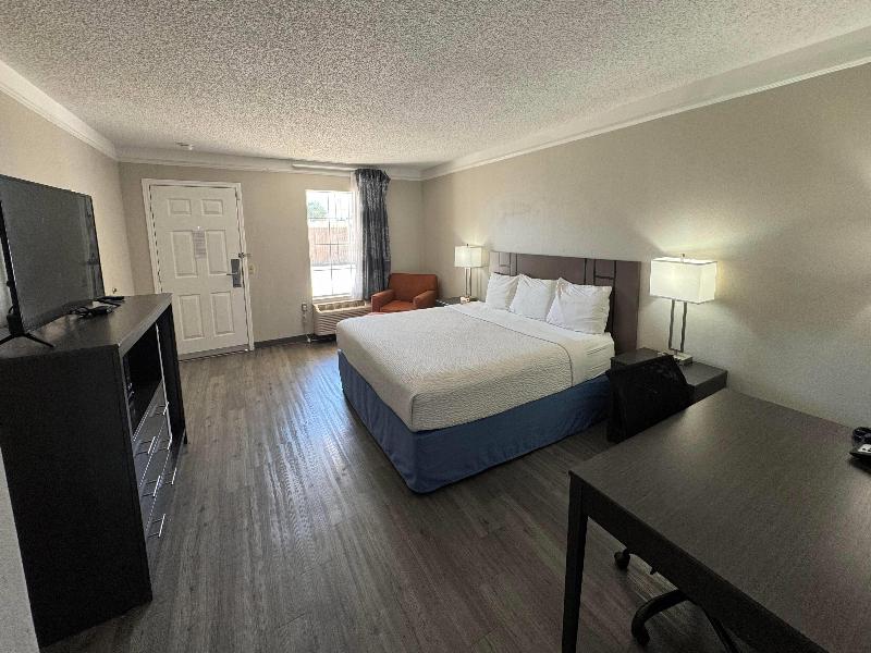 Days Inn by Wyndham Georgetown image