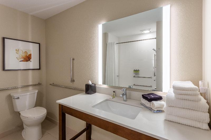Candlewood Suites Fargo South – Medical Center photo 14
