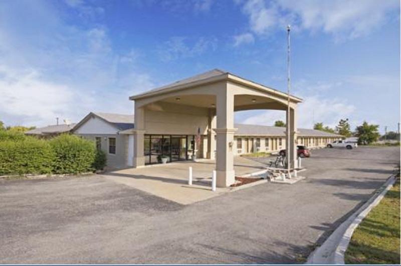 在meiguo.com看到的Knights Inn Savanna Mcalester的介绍图片